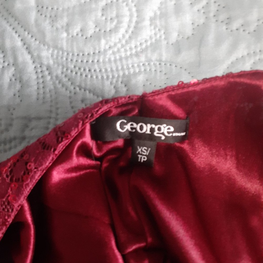 Dress - Picture 4 of 6